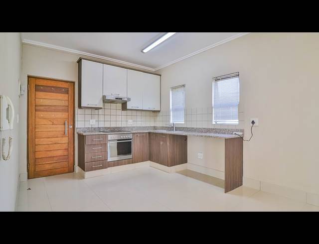 2 BEDROOM APARTMENT FOR SALE IN UMHLANGA RIDGE